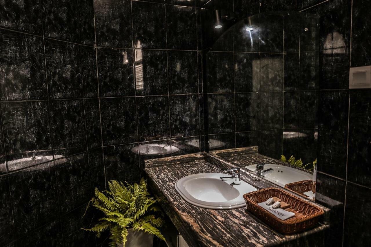 Seahorse Hotel & Spa Negombo Bagian luar foto