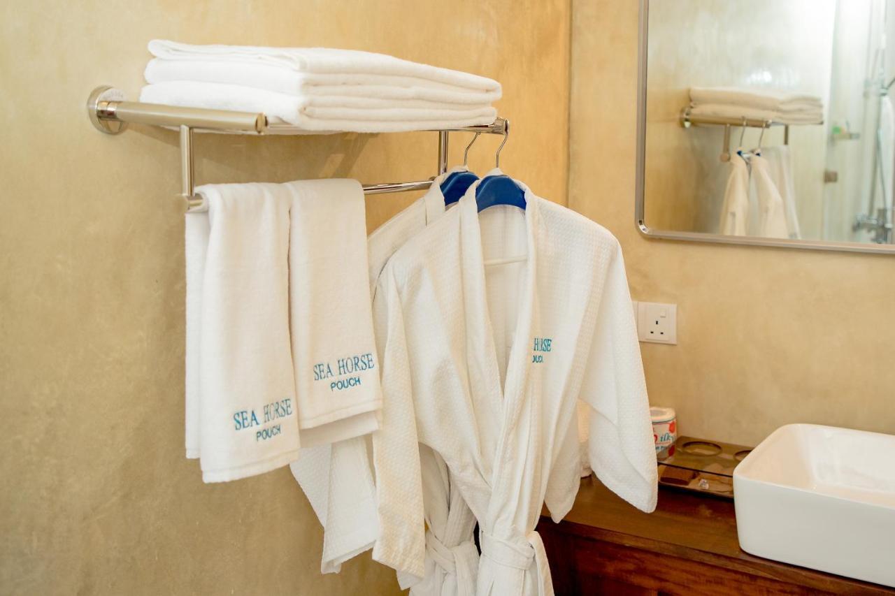 Seahorse Hotel & Spa Negombo Bagian luar foto